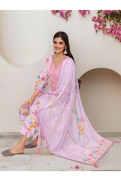 Ishin By Styli طقم كورتا وبنطلون مع دوباتا مطبوع برقبة على شكل حرف V