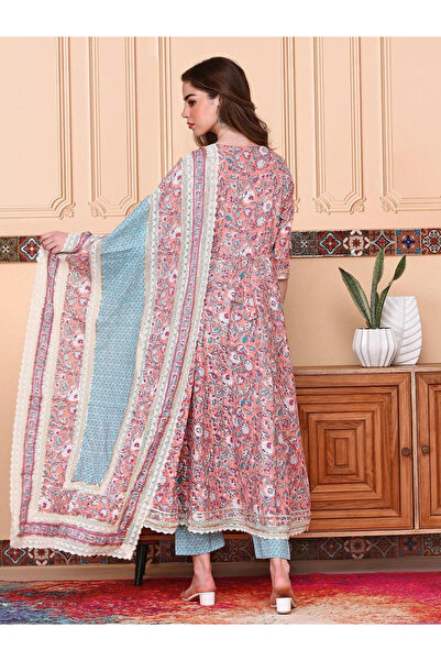 Ishin By Styli Cotton Kurta set with Dupatta
