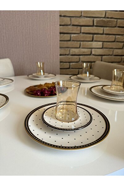Genel Markalar Puantiyeli 18 Parça Herenica Gold Çay Ve Pasta Seti 6 Adet Çay Bardağı 6 Adet Çay Tabağı 6 Adet