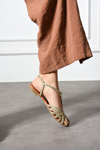 CUCA Women's Sandals with Genuine Leather and Hair Braid Detail for Daily Use