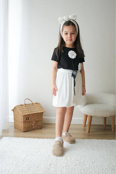 Lolliboomkids Girl's Cotton Daisy Applique Detailed T-Shirt Balloon Skirt Bottom Set 2 Pieces