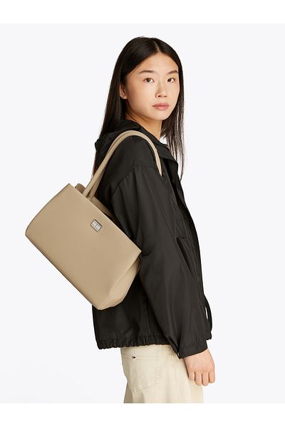 Tommy Hilfiger Women Relic Tan American Cool Tote Bag