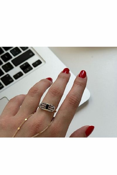 gaila design Adjustable Ring with Drope Stone