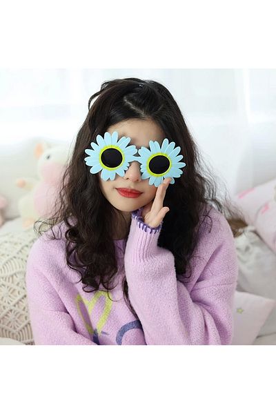 shop Blue Color Daisy Shaped Party Glasses