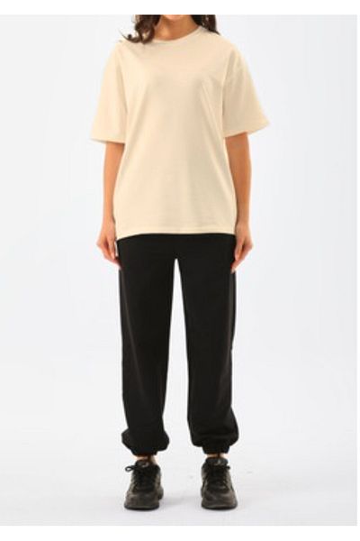 THE WHITE Plus Size T-Shirts