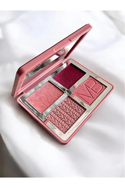 real beauty باليت إضاءة وكنتور رباعي
