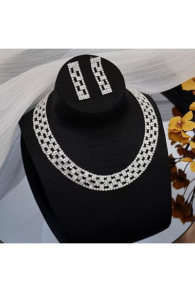 Flaner Paris Accessorize Osiris in Elegance Stone Necklace Earrings Set