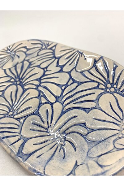 Bombus Seramik Çiçek Kabartma Desenli Seramik Sunum Tabağı