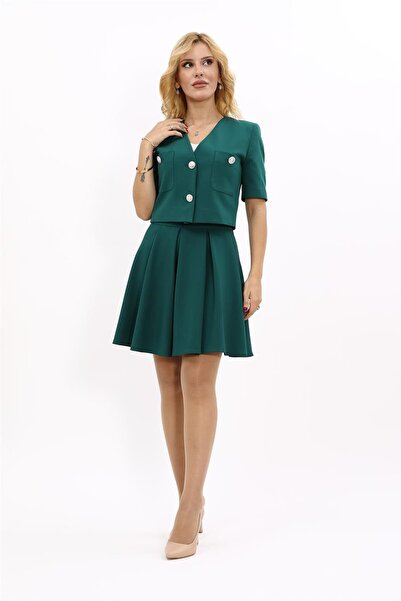 ÖNDER ÖZSOY V Yaka Kısa Ceket & Kısa Kloş Etek-Zümrüt