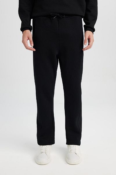DeFacto Jogginghose mit normaler Passform, elastische Taille, einfache gerade Tasche, gerades Bein D9707ax24au