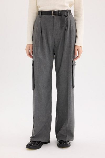 DeFacto Basic-Hose mit hoher Taille und Cargotasche – weites, lockeres Bein C2577ax24sp