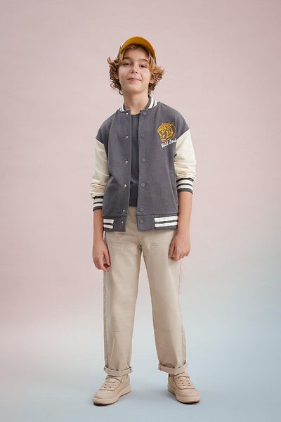 DeFacto Jungen Hose aus Gabardine mit lockerer Passform und normalem Bein B7144a824sp