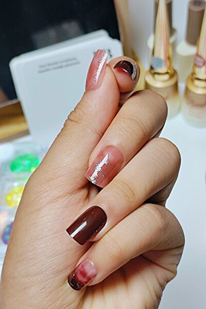 Easy Beauty 24 Adet Doğal Görünümlü Bordo Kısa Takma Tırnak Seti Yapıştırıcı ...