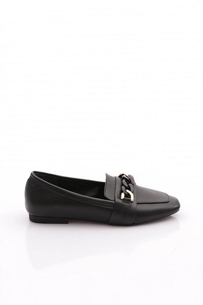 DGN 5007-23Y Women's Twist Buckle Loafer