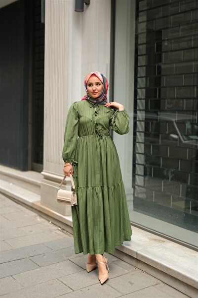 LOCCO Зелена сукня з завуженою талією