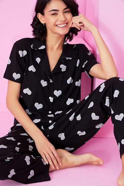 Siyah İnci Black and White Heart Printed Shirt Collar Buttoned Knitted Pajama Set