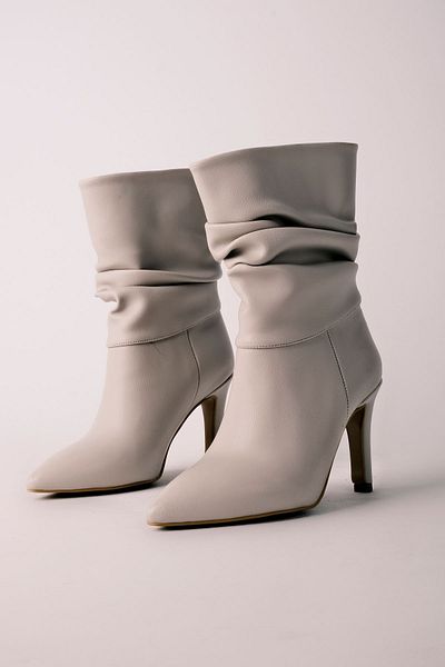 Lal Shoes & Bags Monica Γυναικείες μπότες με μυτερό τακούνι με φυσούνα-κρέμα