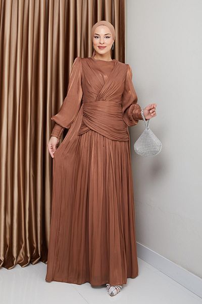 Olcay Volant- und Faltendetailliertes Hijab-Abendkleid aus Kristall-Chiffon TABA 1230