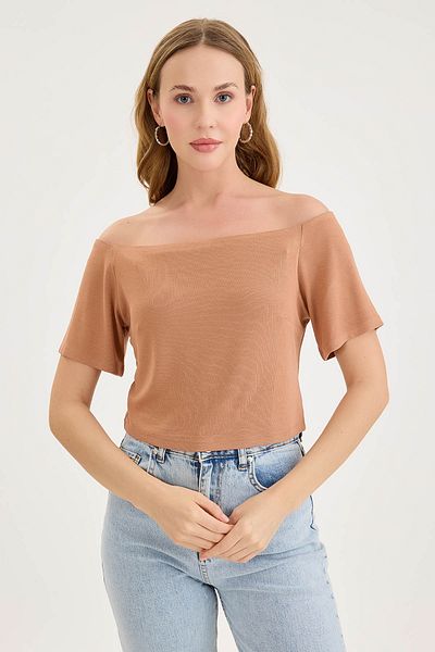 Vitrin Boat Neck Crop Blouse