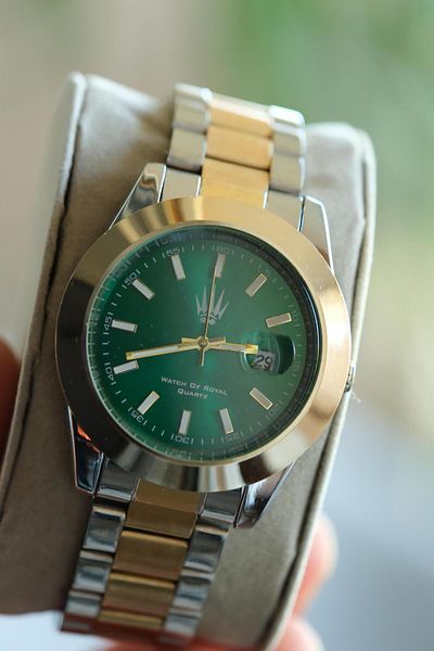 WATCHOFROYAL Noble Date Silver Gold Green Black Wristwatch