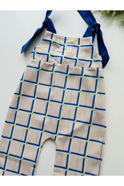 Butik Tulun în carouri