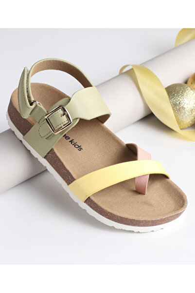 Pine kids صندل باين للأطفال كاجوال مع مشبك للإغلاق - متعدد الألوان