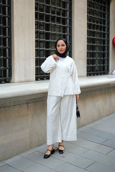 LOCCO Almond Stitched Women's Kimono Set White