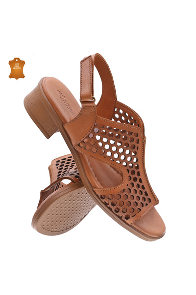 Castle Black صندل من الجلد الطبيعي