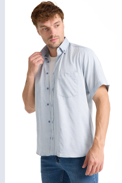 Varetta Чоловіча сорочка для немовлят, синя, з короткими рукавами, широким кроєм, кишенями та ґудзиками на комірі, бавовняна