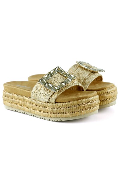 Erkan Saçmacı Beige Fixed Single Band Crystal Stone Decorated Straw Textured Wedge Heeled Slippers