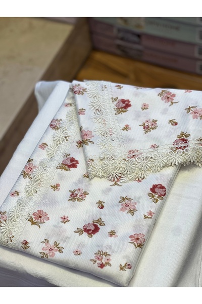 BHT 160X220 Raschel Guipure Stain Resistant Tableware/Table Cloth Powder Wildflower