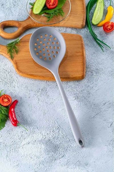 homeneeds Silicone Colander High Heat Resistant, Non-Stick and Fireproof Kitchen Helper (Grey)