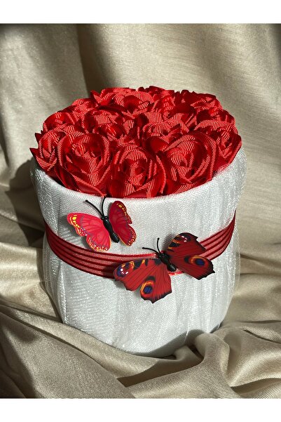 SOFT Beyaz Kutusunda Kırmızı Kurdele Gül