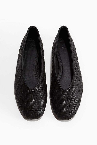 H&M مضخات الباليه المضفرة
