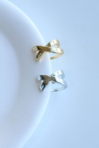 Leo'Stone Cross View Women's Compression Earcuff Cartilage Earrings