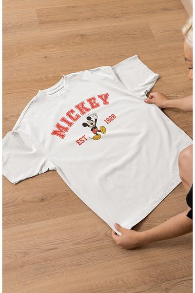 Fuddy Moda Tricou unisex Mickey 1928 scris cu imprimeu supradimensionat cu personaje de desene animate