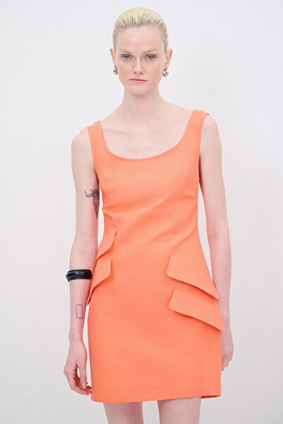 adL Cep Kapak Detaylı Kolsuz Elbise