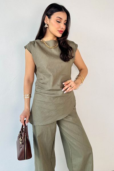 Cappmoda TKM-13260 Χακί ασύμμετρη κοπή με πιέτες μπλούζα φαρδύ παντελόνι Σετ δύο τεμαχίων