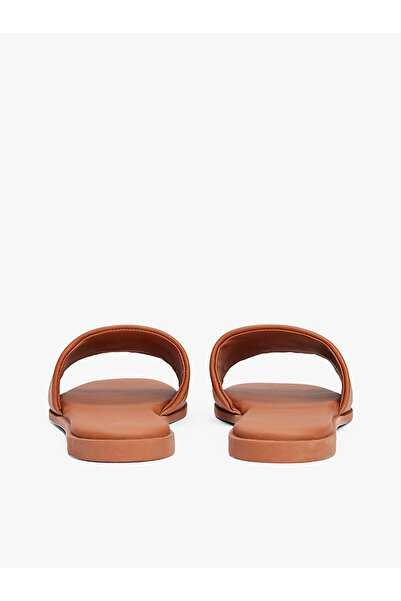 Tommy Hilfiger حذاء جلدي ميول بشعار Th