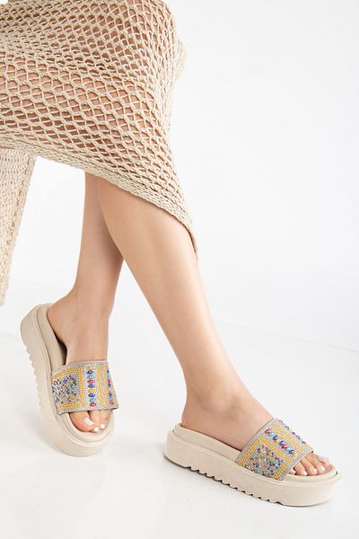 Reyonda ayakkabı Women's Natural Stone High Sole Beige Tekband Orthopedic Slippers