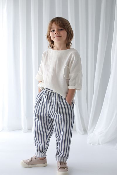 Catz Kids Μπλε Μπλε Λευκό ριγέ λινό παντελόνι καρότο + Λευκό πουκάμισο με τσέπη μουσελίνα με λεπτομέρειες