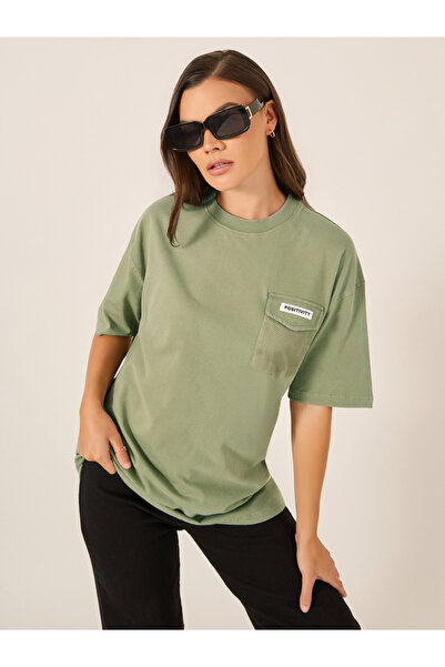 Styli تي شيرت كبير الحجم مغسول بالحامض مع جيب شبكي