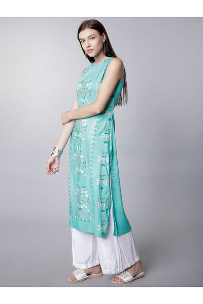 Vishudh By Styli Women Sea Green Solid Straight Kurta