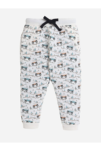 Victor and Jane By Styli All-Over Printed Cotton T-Shirt and Pyjama Set