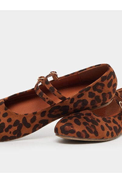 Styli Animal Print Dual Buckle Strap Mary Jane Shoes