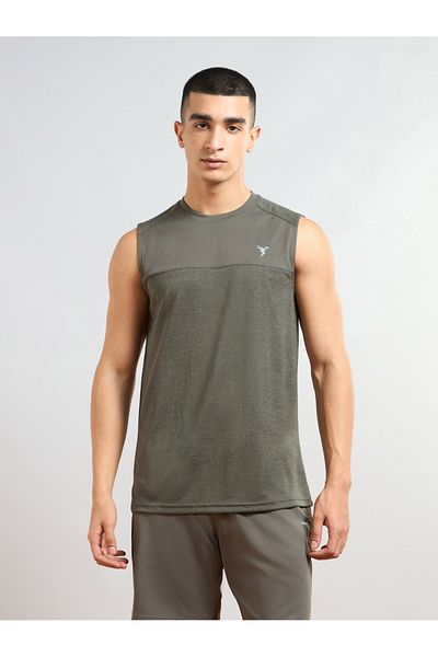 Technosport By Styli Men Solid Slim Fit Tank T-Shirt with Logo Print