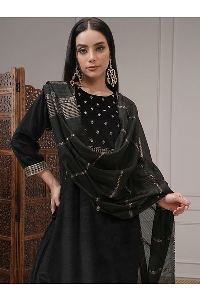 Vishudh By Styli Black Embroidered Kurta Set with Dupatta
