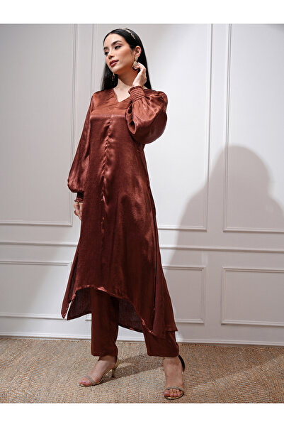 Vishudh By Styli Satin V-Neck Puffed Sleeves A-Line Kurta with Trousers