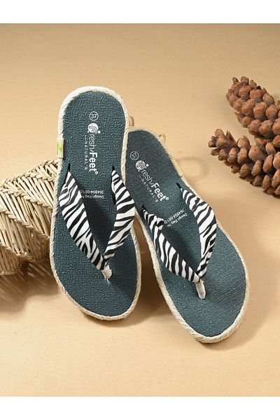 Fresh Feet By Styli Zebra Print Thong Toe Yoga Mat Slippers