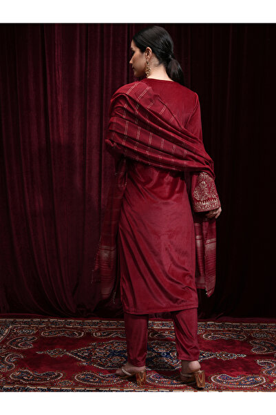 Vishudh By Styli Women Red Embroidered Velvet Kurta Set